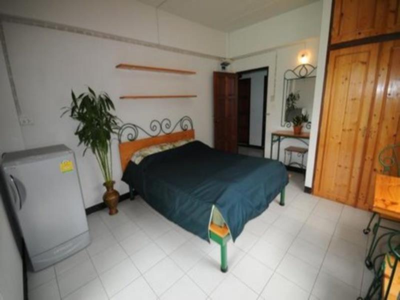 Baan Khun Mae Apartment Bangkok Exteriör bild
