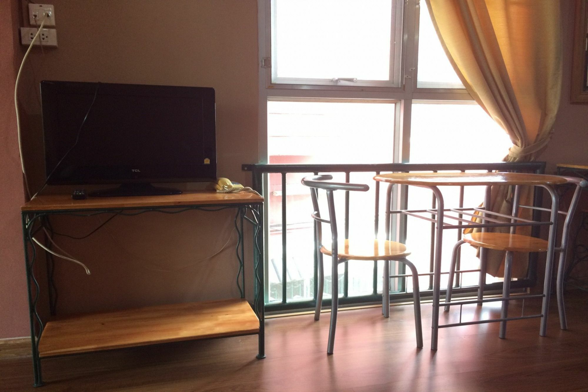 Baan Khun Mae Apartment Bangkok Exteriör bild