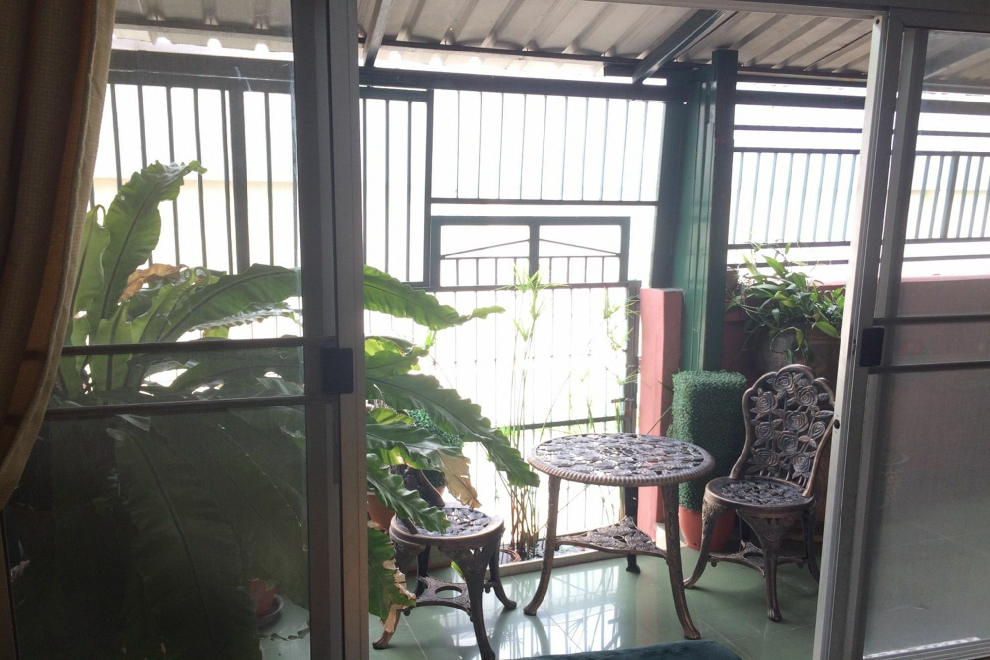 Baan Khun Mae Apartment Bangkok Exteriör bild