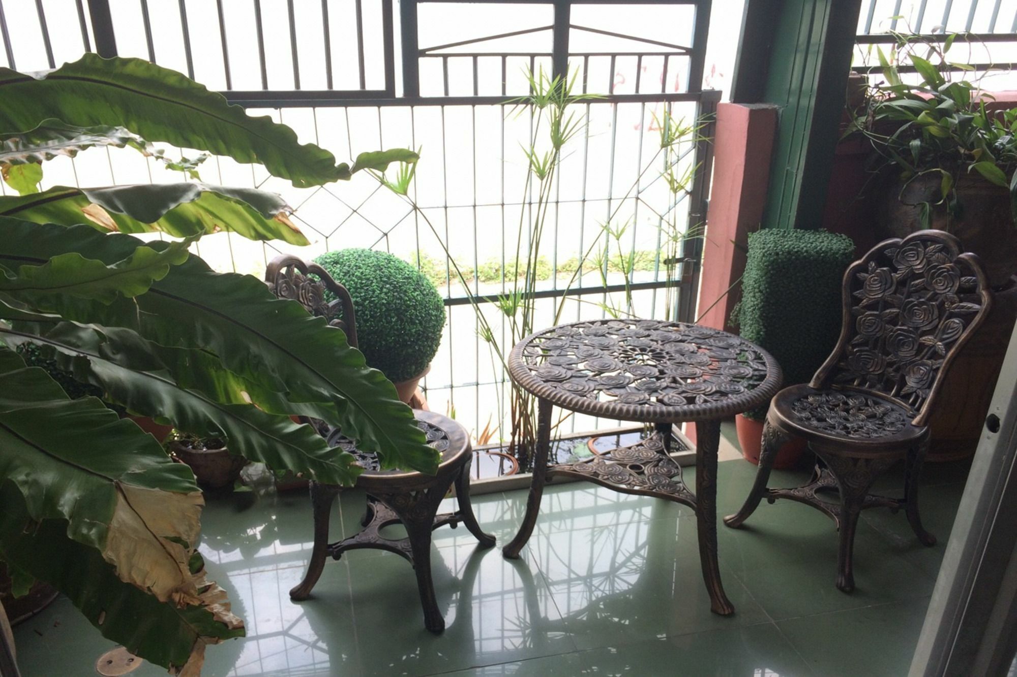 Baan Khun Mae Apartment Bangkok Exteriör bild